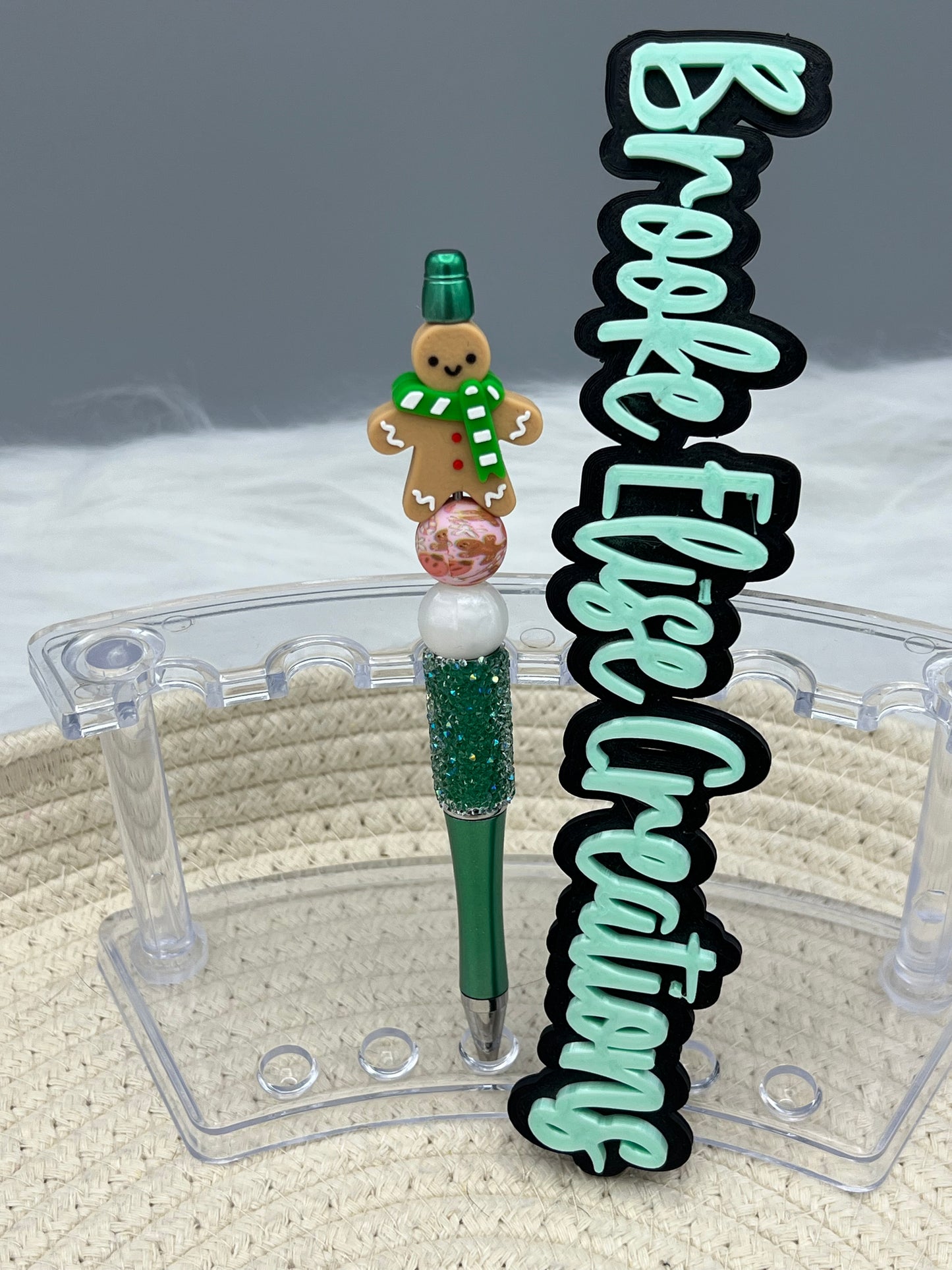 Gingerbread pen